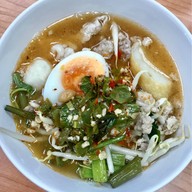 เมนูของร้าน ก๋วยเตี๋ยวต้มยำหมูบะช่อ (สูตรคุณยาย)