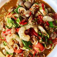 ร้านสารพัดตำเมี่ยงปลาเผาไทนคร ศรีสงคราม