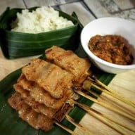 หมูปิ้งสูตรโบราณ & โจ๊กหมู ชูใจ - ถนนประชาสงเคราะห์