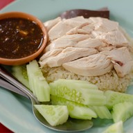 เมนูของร้าน ข้าวมันไก่ศรีวัย ( ข้างโรงแรมสีหราช )