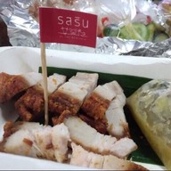 เมนูของร้าน รสริน ข้าวหมูแดงหมูกรอบ ซูวี