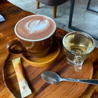 เมนูของร้าน oneway house coffee กำแพงเพชร