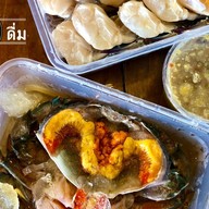 ปูไข่ดองเชียงใหม่ by กิ๋นดื่ม สาขาเชียงใหม่ สารภี-หนองผึ้ง (ติด7-11หนองผึ้ง)