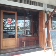หน้าร้าน Elefin Cafe Bahn Suan Payorm ร้อยเอ็ด