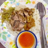 เมนูของร้าน เจ๊หงัง ข้าวหน้าไก่ ขาหมู ก๋วยเตี๋ยวดป็ดตุ๋น