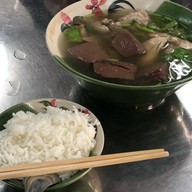 เมนูของร้าน เกาเหลาเลือดหมูระยอง