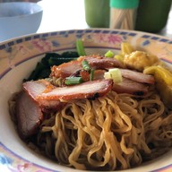 เมนูของร้าน บะหมี่เบตง ข้างดีวายเก่า