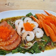 อ้อมกอดซูชิ นครสวรรค์