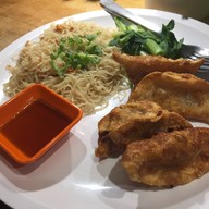 เมนูของร้าน Wawa Noodle-Convent ถนนคอนแวนต์