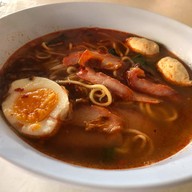 เมนูของร้าน บะหมี่เบตง ข้างดีวายเก่า