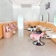 ร้านตัดผมเด็ก Mini Milk Organika cafe and Play