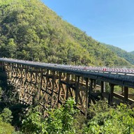 บรรยากาศ สะพานห้วยตอง