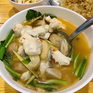 เมนูของร้าน แซ่บระเบียง รพ.พระมงกุฏ