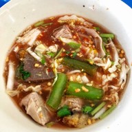 เมนูของร้าน ก๋วยเตี๋ยววัดน้อย