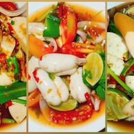 ยำไข่