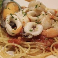 Girasole Ristorante Italiano ร้านอีตาเลียน จีราโซเล่ กาดกลางเวียง