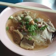 เมนูของร้าน ก๋วยเตี๋ยวพริกกะเหรี่ยง ป่าเส้า-ลำพูน