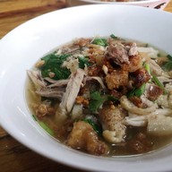 เมนูของร้าน ก๋วยเตี๋ยวไก่ป้าแอ๊ด (ไก่บ้าน)