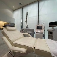 Renewme Skin Clinic Bangkok กรุงเทพ