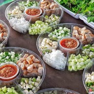 รังนกน้อยในไร่ส้ม