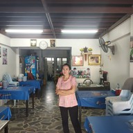บรรยากาศ ข้าวมันไก่ โกจง เพชรบุรี ข้างรพ.มหาชัยเพชรรัตน์