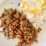 เมนูของร้าน เจ๊เพ็ญ อาหารตามสั่ง ปราณบุรี