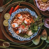 สวนอาหารเรือนแสนสุข