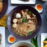 ก๋วยเตี๋ยวเรือหางยาว ร้านก๋วยเตี๋ยวเรือหางยาว