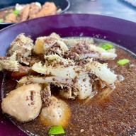 ก๋วยเตี๋ยวเรือหางยาว ร้านก๋วยเตี๋ยวเรือหางยาว