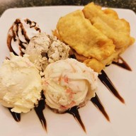 Canal Restaurant โรงแรมนูโวซิตี