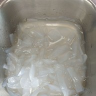 น้ำแข็งใสหลังโรงเรียนวีรนาท (0938934849)