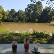 เมนูของร้าน Elephant House Lake view Cafe