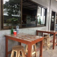 ไก่ย่างบ้านสามหลัง by เฮียตี๋ สาขาในเมือง (กาดสามแยก)