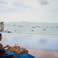 บรรยากาศ SKY BAR - Siam@Siam Design Hotel Pattaya