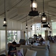 บรรยากาศ Elephant House Lake view Cafe