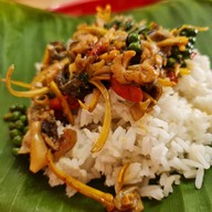 ร้านหนูเป็ด ข้าวผัดกระเพราพันธุ์แท้