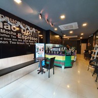 ชาวดอยคอฟฟี่ แอนด์บับเบิ้ลที แยก รพ. ร้อยเอ็ด