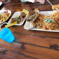 เมนูของร้าน ส้มตำนายทองก้อน