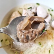 ก๋วยเตี๋ยวอนามัย Thai Taste Hub Mahanakorn CUBE