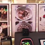 ก๋วยเตี๋ยวอนามัย Thai Taste Hub Mahanakorn CUBE