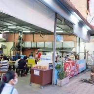 บรรยากาศ ใหญ่สุกี้กระทะร้อน วันทูทรี