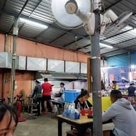 บรรยากาศ ใหญ่สุกี้กระทะร้อน วันทูทรี