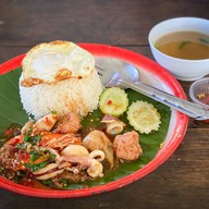 ชามโต'เตี๋ยวต้มยำ จันทบุรี