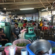 ข้าวขาหมูนายไซ
