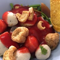 เมนูของร้าน ก๋วยเตี๋ยวลูกชิ้นปลาอาไต๋ ทวีวัฒนา ขาหมูทอง 5