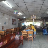 บรรยากาศ ไก่ย่างบ้านแคนหน้าพลาซ่า