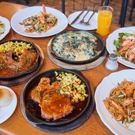 เมนูของร้าน Home&Tree สเต็กกระทะร้อนเจ้ลินน์ สาขาด่านเกวียน