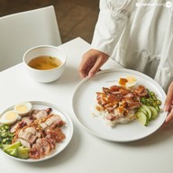หมูกรอบนายไซ Siamparagon
