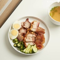 หมูกรอบนายไซ Siamparagon