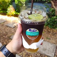 ที่นี่...นครแพร่ คอฟฟี่  (เปลี่ยนเป็น ปั๋นปอนด์) จะเปลี่ยนชื่อเป็นร้าน. ปั๋นปอนด์